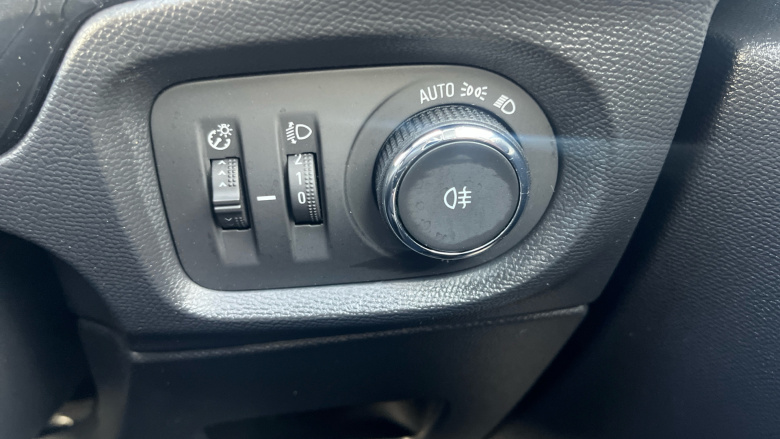 Vauxhall Corsa 1.2 Design 5dr Petrol Hatchback